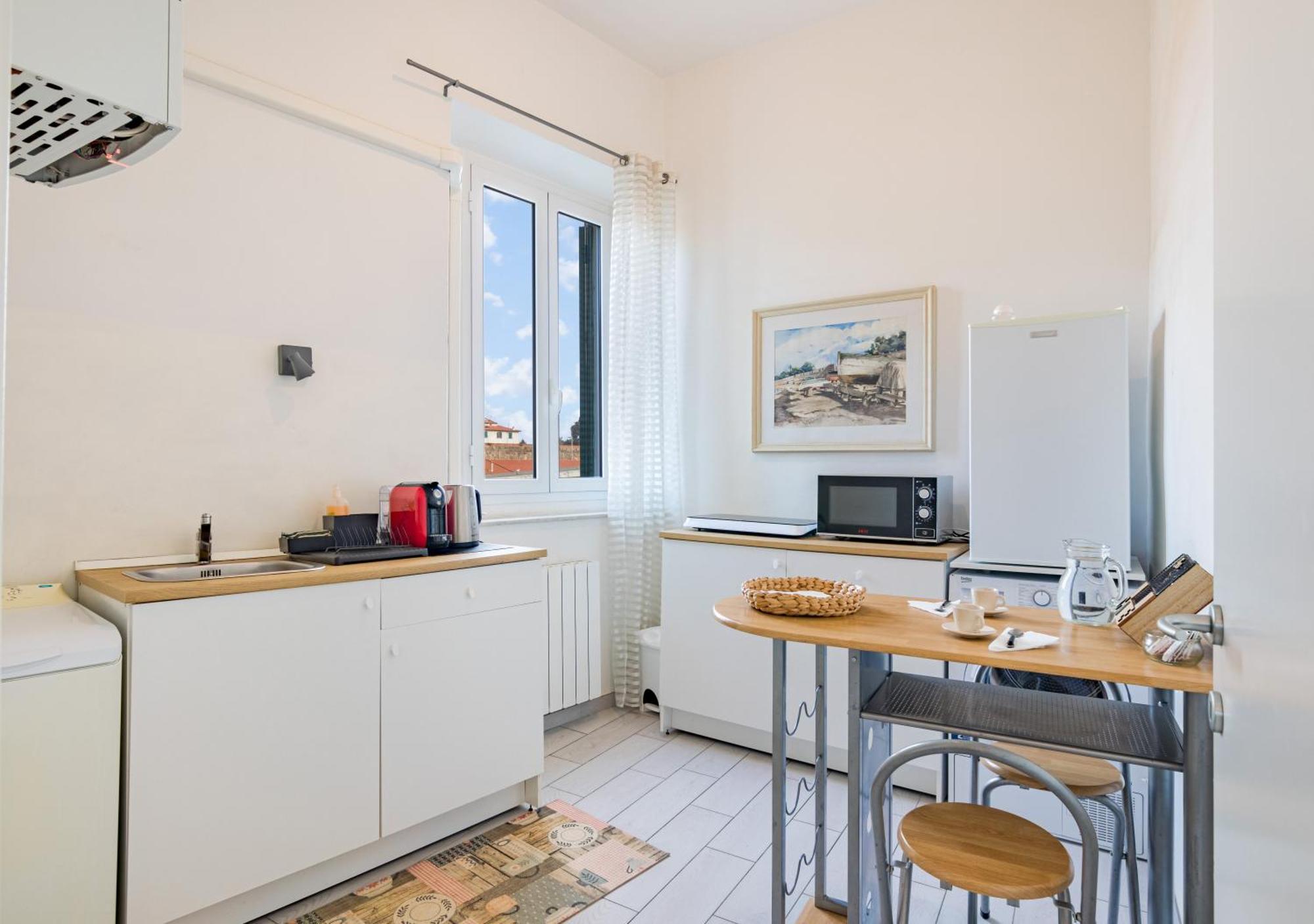 Casa Mya - Comodo appartamento vicino al porto Livorno Exterior foto